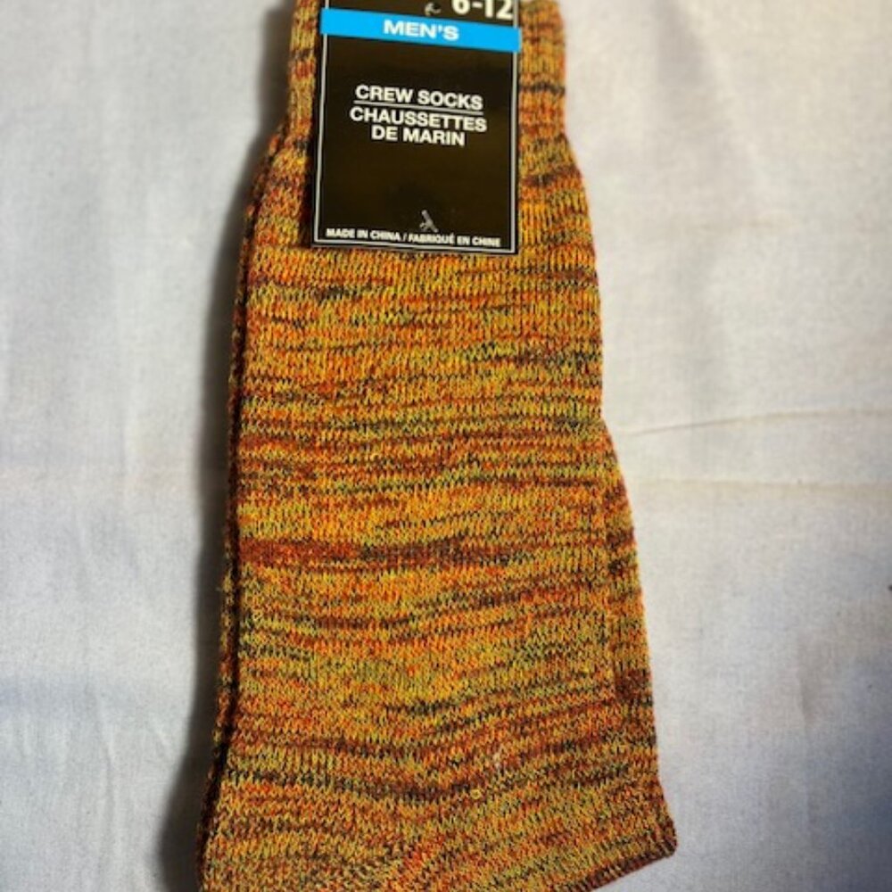 1 pair of Men's Crew Socks fits size 6-12 Chaussettes De Marin